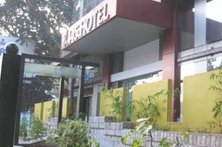Istay Hotels Infantry Road Bangalore Esterno foto