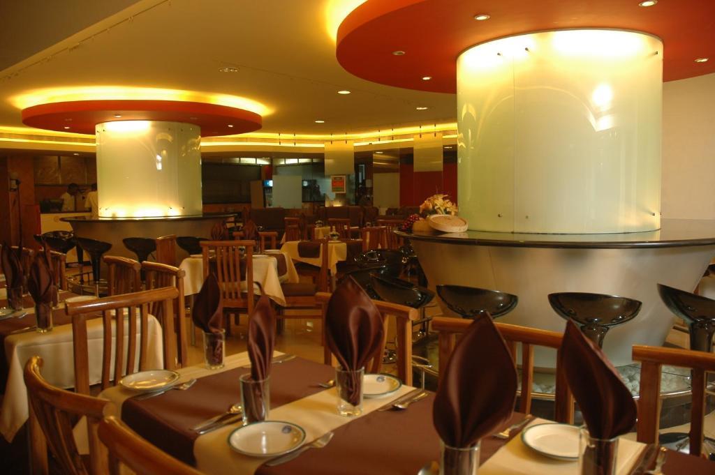 Istay Hotels Infantry Road Bangalore Esterno foto