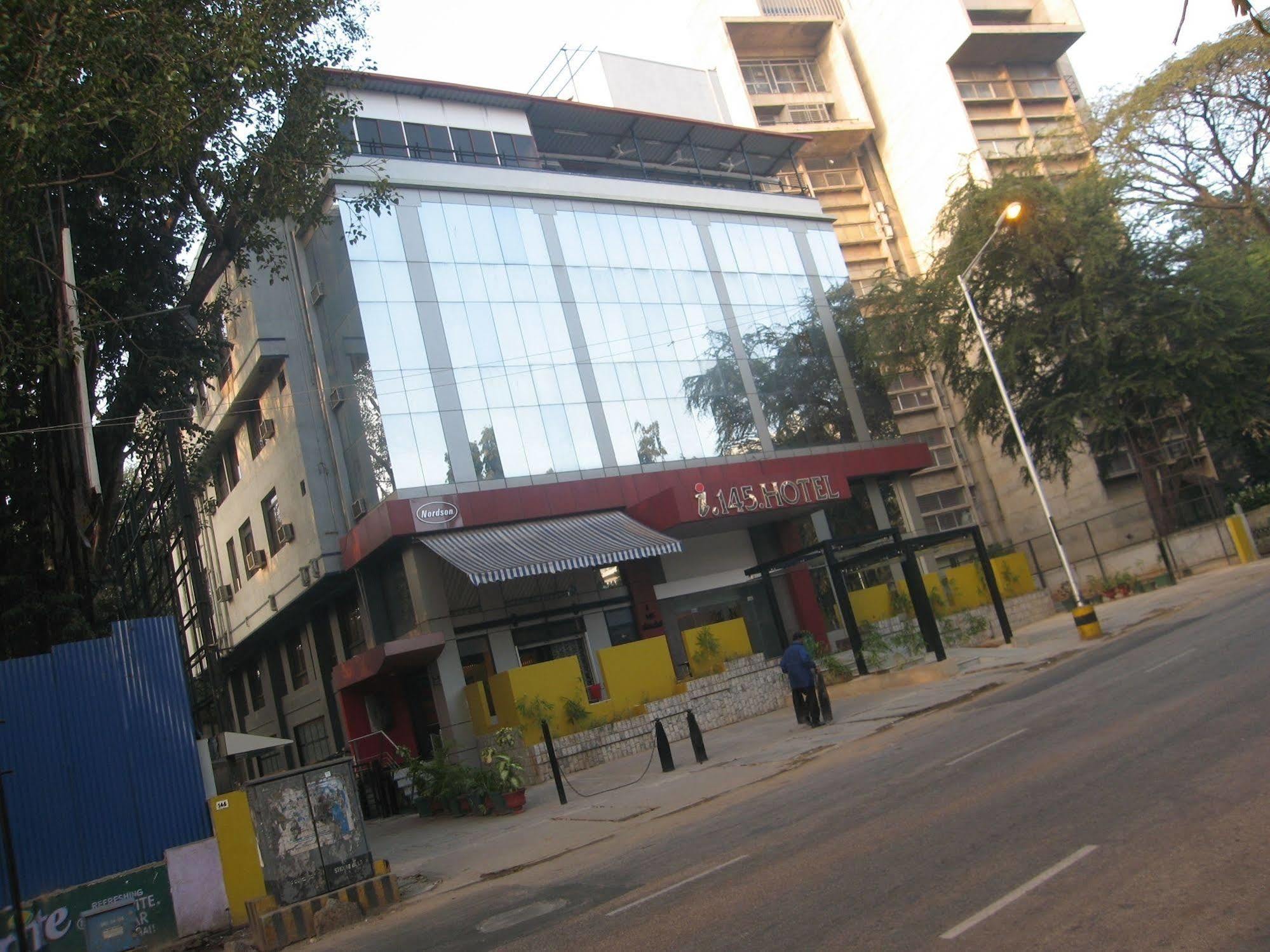 Istay Hotels Infantry Road Bangalore Esterno foto
