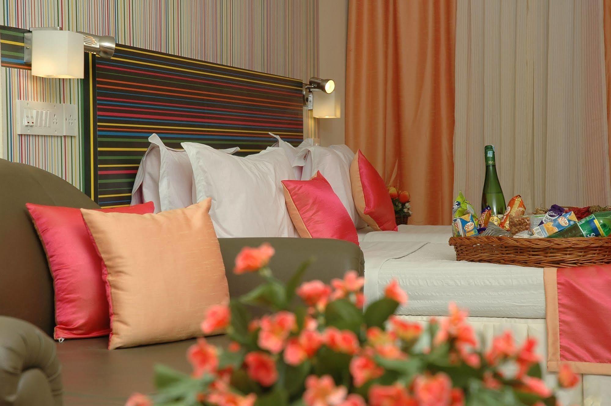 Istay Hotels Infantry Road Bangalore Esterno foto