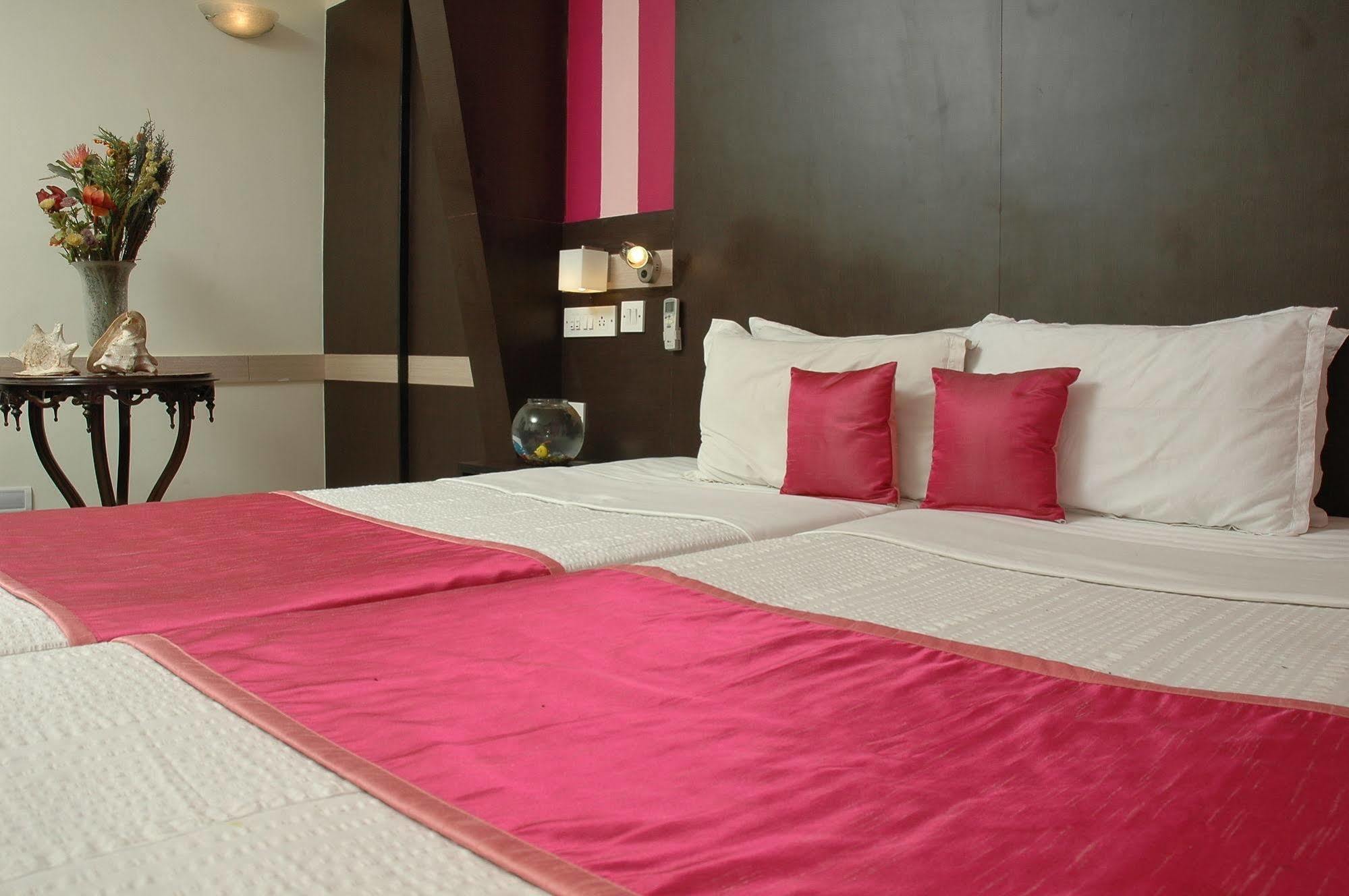 Istay Hotels Infantry Road Bangalore Esterno foto